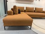 Nieuw Design on Stock Aikon Lounge Hoekbank Milton Rust Bank, Huis en Inrichting, Hoekbank, Ophalen of Verzenden, Stof, Vierpersoons of meer