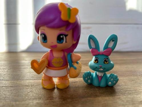 Pinypon meisje met blauw konijn, Verzamelen, Poppetjes en Figuurtjes, Gebruikt, Ophalen of Verzenden
