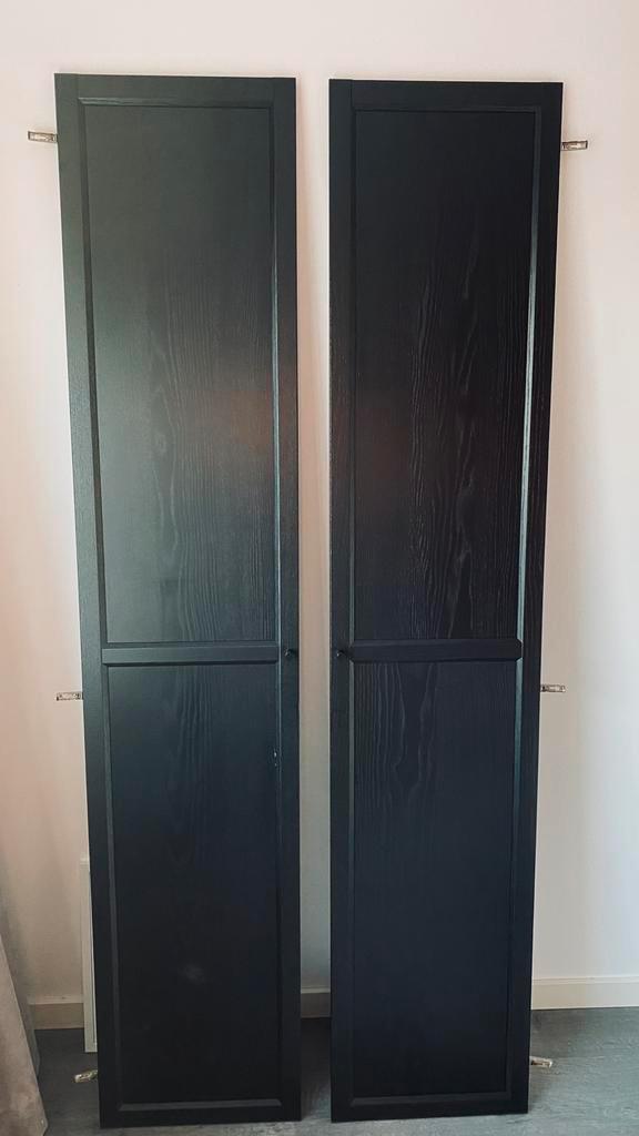 IKEA Billy 2 deuren zwart, Huis en Inrichting, Woonaccessoires | Kamerschermen, Zo goed als nieuw, Ophalen