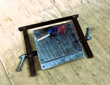 Draaibaar + kantelbaar plateau / muursteun met kogellager. beschikbaar voor biedingen