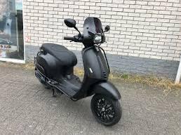 SCOOTERS MET WOK GEZOCHT‼️ beschikbaar voor biedingen