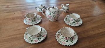 Kinder koffie / thee setje Majolica  beschikbaar voor biedingen