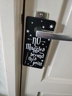 Harry Potter Deurhanger - No Muggles Beyond This Point, Huis en Inrichting, Verzenden, Zo goed als nieuw