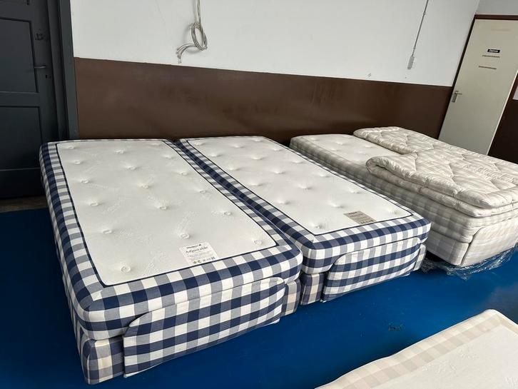 Hastens Elektrische Boxspring 210x210. Medıum en fırm, Huis en Inrichting, Slaapkamer | Matrassen en Bedbodems, Zo goed als nieuw