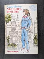 'Met z'n allen in een huis' - van Anneke Bloemen, Ophalen, Gelezen, Anneke Bloemen