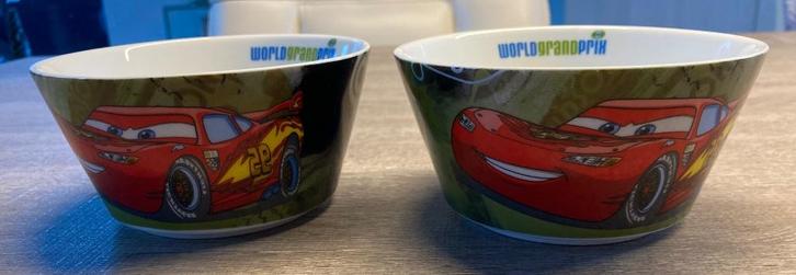 Disney/ Pixar Cars schaaltjes (2) doorsnede 13 cm, Verzamelen, Disney, Zo goed als nieuw, Servies, Overige figuren, Ophalen of Verzenden