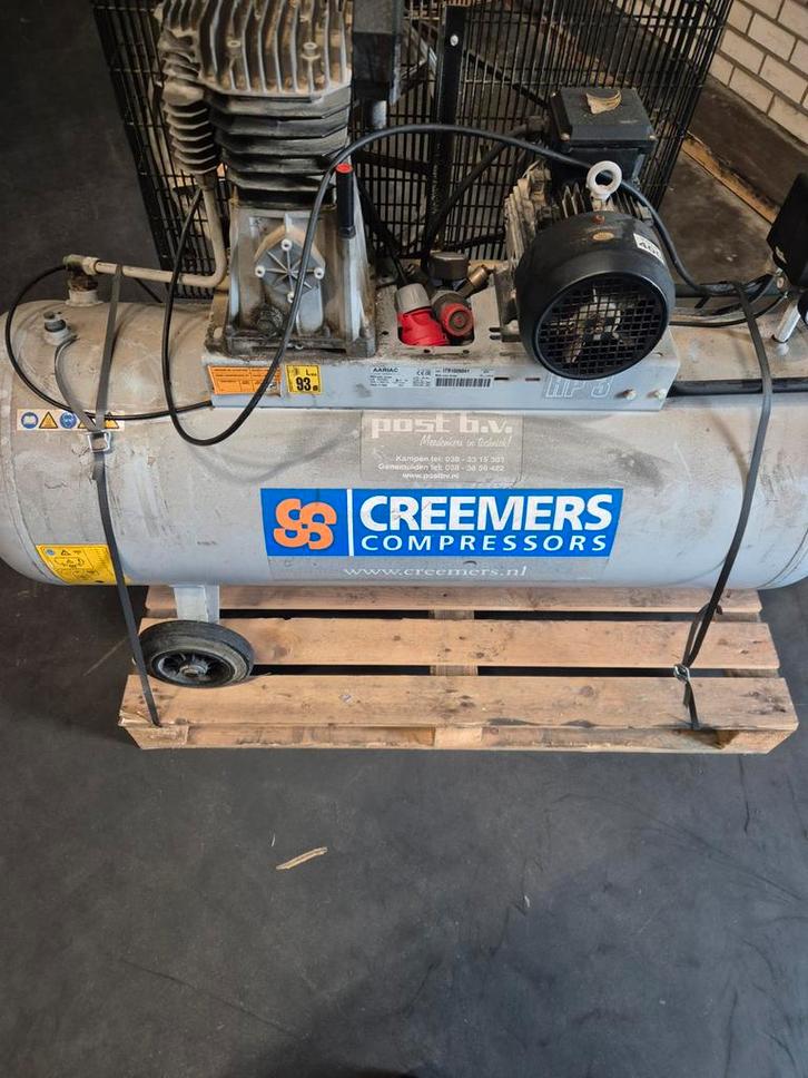 Compressor, Doe-het-zelf en Verbouw, Compressors, Gebruikt, 100 liter of meer, Ophalen
