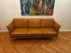 Deense designbank - massief hout en kalfsleer, Huis en Inrichting, Banken | Bankstellen, Gebruikt, Driepersoons, Ophalen of Verzenden