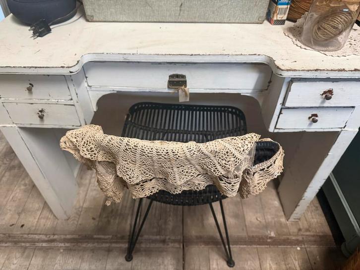 Charmant Brocant Stoeltje, Huis en Inrichting, Stoelen, Gebruikt, Eén, Zwart, Ophalen