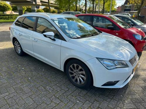 Seat Leon 1.6 TDI 81KW ST Style ecomotive 2014 Wit, Auto's, Seat, Particulier, Leon, ABS, Airbags, Airconditioning, Bluetooth
