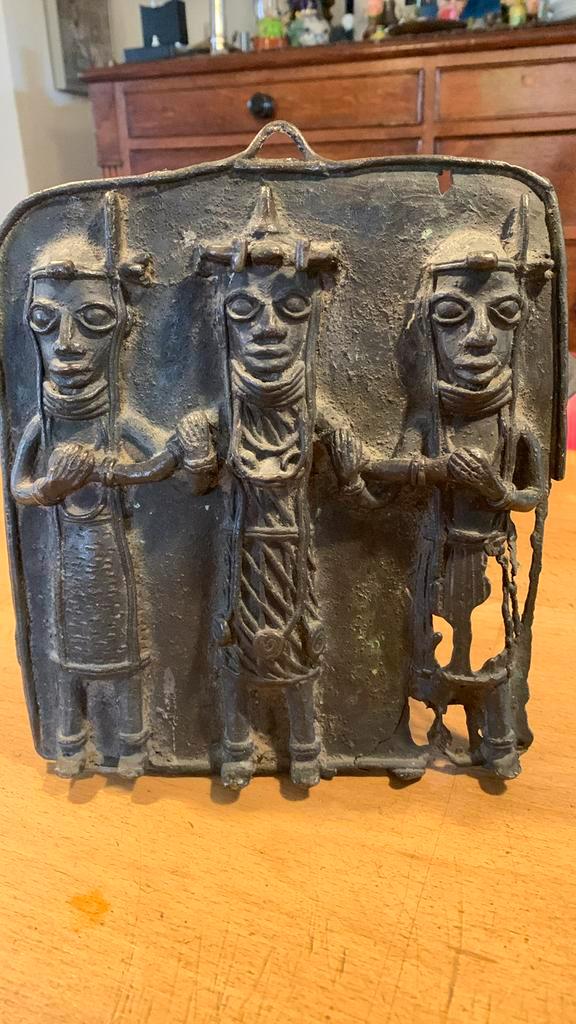 Bronzen wandrelief uit Benin Afrika, Antiek en Kunst, Kunst | Niet-Westerse kunst, Ophalen of Verzenden