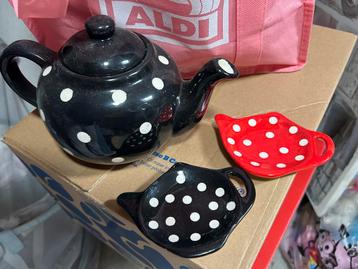 Theepot beschikbaar voor biedingen