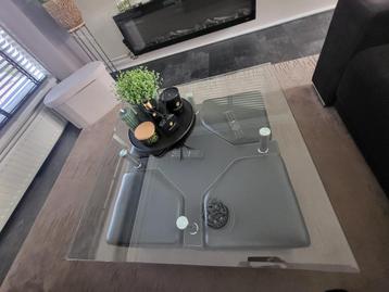 Salontafel beschikbaar voor biedingen