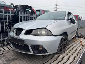 Seat Ibiza 1.4-16V Signo 2004 veel onderdelen voorradig  beschikbaar voor biedingen