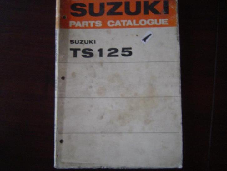 Suzuki TS125  R,J,K,L  1973 motorcycle parts list  TS 125, Motoren, Handleidingen en Instructieboekjes, Suzuki, Ophalen of Verzenden