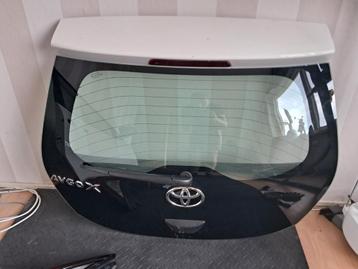Achterklep toyota aygo x 2023 beschikbaar voor biedingen