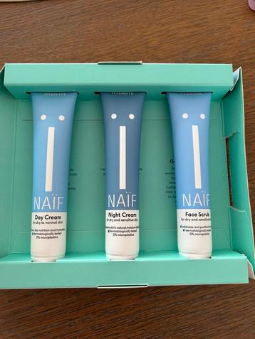 Naïf set beschikbaar voor biedingen