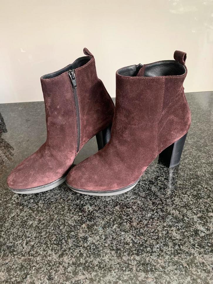 Via Vai donker aubergine Suede Laarsjes mt 39, Kleding | Dames, Schoenen, Zo goed als nieuw, Bruin, Ophalen