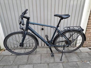 For sale black Urban style citybike ELOPS black citybike 28i beschikbaar voor biedingen