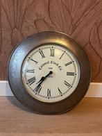 Colonial Clock Co. 1870 - Brocante klok, Huis en Inrichting, Woonaccessoires | Klokken, Ophalen, Wandklok