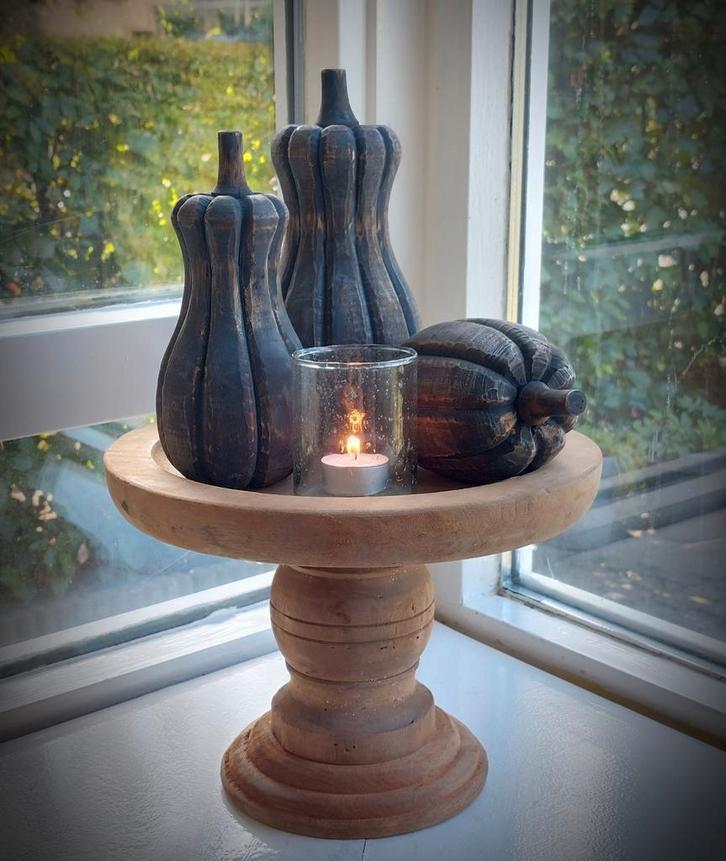 Bruin houten plateau op voet., Huis en Inrichting, Woonaccessoires | Etagères, Nieuw, Ophalen of Verzenden