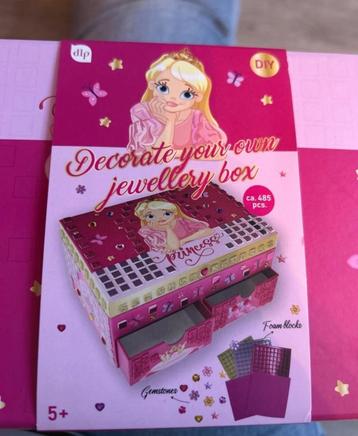 Diy juwelendoos beschikbaar voor biedingen
