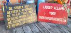2 oude Borden uit Fabrieksmagazijn jaren 40 a 50, Ophalen of Verzenden, Gebruikt, Reclamebord