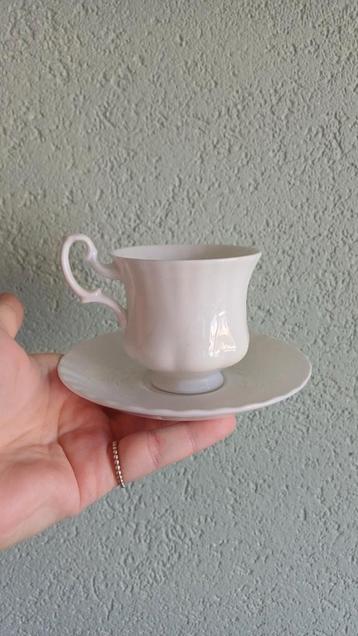 Royal Albert "Reverie" kop en schotel beschikbaar voor biedingen