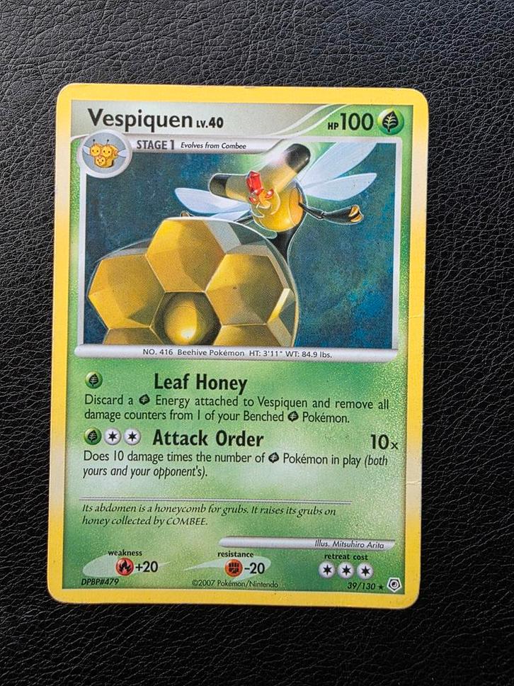 Vespiquen lv40 #39 diamond pearl base, Hobby en Vrije tijd, Verzamelkaartspellen | Pokémon, Nieuw, Losse kaart, Ophalen of Verzenden