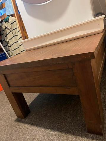 Woonkamer Tafel met Lades beschikbaar voor biedingen