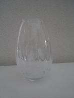brocante glazen vaas hand geblazen, Huis en Inrichting, Woonaccessoires | Vazen, Wit, Ophalen of Verzenden, Minder dan 50 cm, Glas