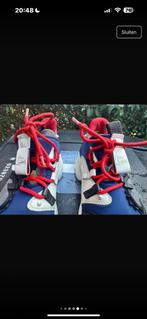 Louboutin Sneakers 40,5 - Zeer Goed, 1 Zool Mist, Kleding | Heren, Schoenen, Ophalen of Verzenden, Zo goed als nieuw, Overige kleuren