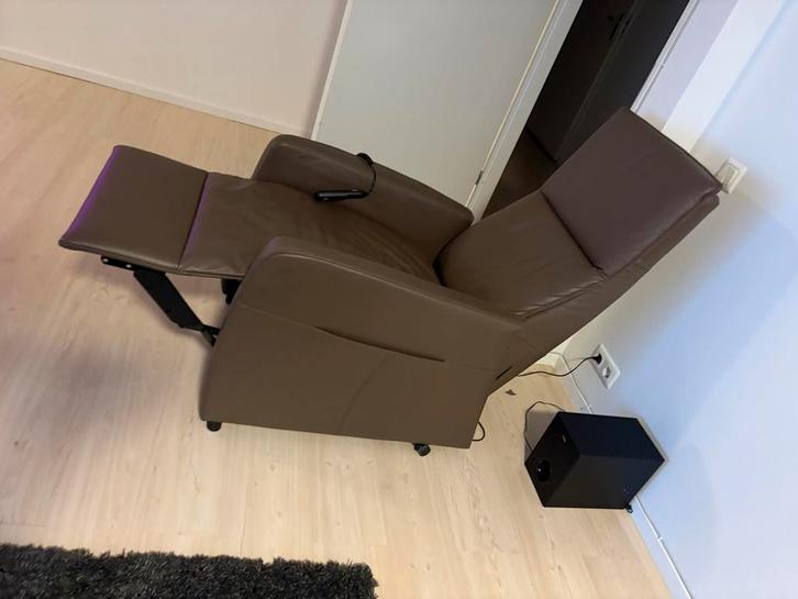Lederen Relaxfauteuil - Comfort en Stijl, Huis en Inrichting, Fauteuils, Gebruikt, Leer, 50 tot 75 cm, Minder dan 75 cm, Verzenden