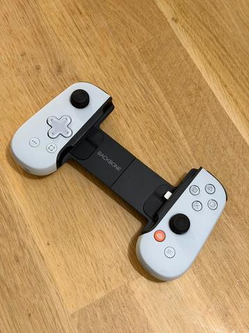 Backbone One PlayStation versie voor iPhone met lightning beschikbaar voor biedingen