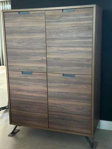 Wandkast/buffetkast beschikbaar voor biedingen