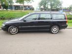 Volvo V70 2.4 T 200PK AUT 2001 Zwart, Auto's, Volvo, 1800 kg, Beige, Elektrische buitenspiegels, 7 stoelen