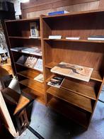21) Twee houten vintage open boekenkasten., Ophalen, Gebruikt, ., Vintage