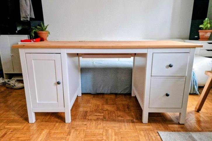 IKEA Hemnes Bureau Desk - less than 1 year old!, Huis en Inrichting, Bureaus, Zo goed als nieuw, Bureau, Ophalen
