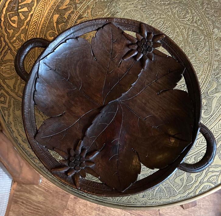 Oude zwarte woud muziekdoos fruitschaal houtsnijwerk., Antiek en Kunst, Kunst | Beelden en Houtsnijwerken, Ophalen of Verzenden