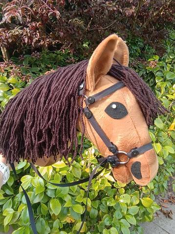 Hobbyhorse bruin (camel/vos) met zwarte manen beschikbaar voor biedingen