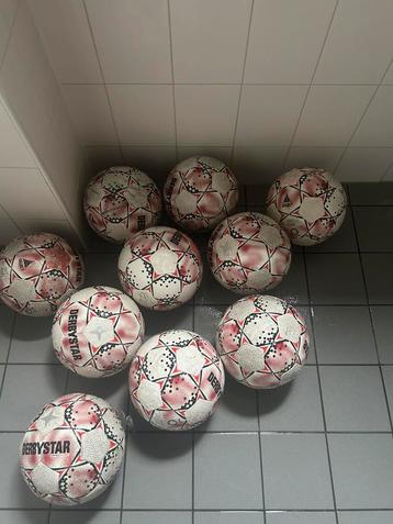 10x derbystar ballen maat 4 300-320gr beschikbaar voor biedingen