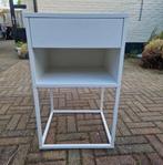 Ikea VIKHAMMER
Nachtkastje wit, 40x39 cm, Huis en Inrichting, Slaapkamer | Nachtkastjes, Ophalen, Zo goed als nieuw, Hout, Minder dan 45 cm