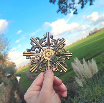 Koperen ornament /rozet  beschikbaar voor biedingen