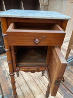 Frans kastje Faux Bamboe nachtkastje met marmer, Huis en Inrichting, Ophalen, Gebruikt, Minder dan 45 cm, 70 cm of meer