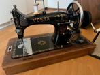 Antieke Vesta Naaimachine (bouwjaar 1912), Ophalen