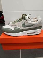 Nike Air Max 1 Mica Green 46 / 12, Wit, Nike, Ophalen of Verzenden, Sneakers of Gympen