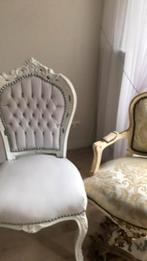GEZOCHT 2 VAN DE ZELFDE STOELEN, Huis en Inrichting, Stoelen, Ophalen of Verzenden, Zo goed als nieuw, Wit, Twee