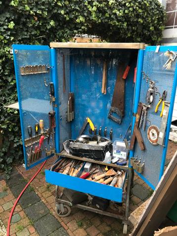 Gereedschapswagen beschikbaar voor biedingen