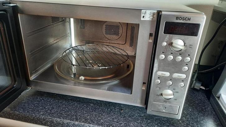 Bosch Combimagnetron - Perfect voor elk huishouden!, Witgoed en Apparatuur, Magnetrons, Gebruikt, Vrijstaand, Combimagnetron, Grill