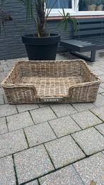 Te koop rattan honden mand, Ophalen of Verzenden, Zo goed als nieuw